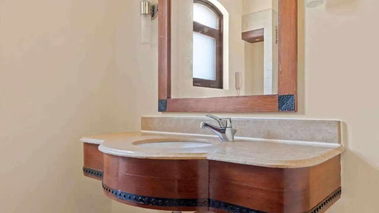 الفندق راديسون بلو - القصير